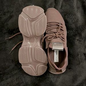 Steve Madden sneakers